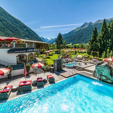 Relais&Chateaux Spa-Hotel Jagdhof Neustift im Stubaital Exterior photo