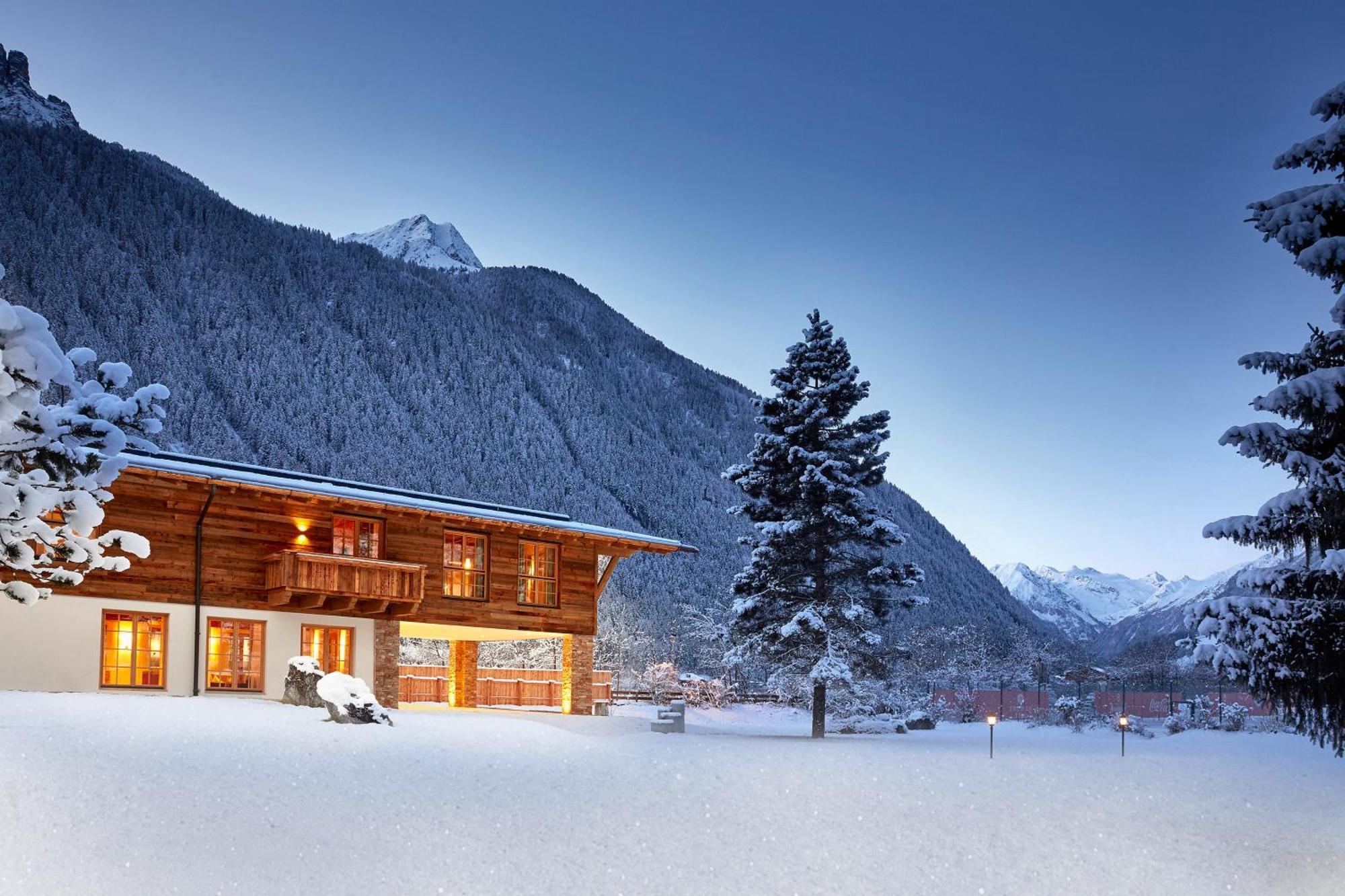 Relais&Chateaux Spa-Hotel Jagdhof Neustift im Stubaital Exterior photo