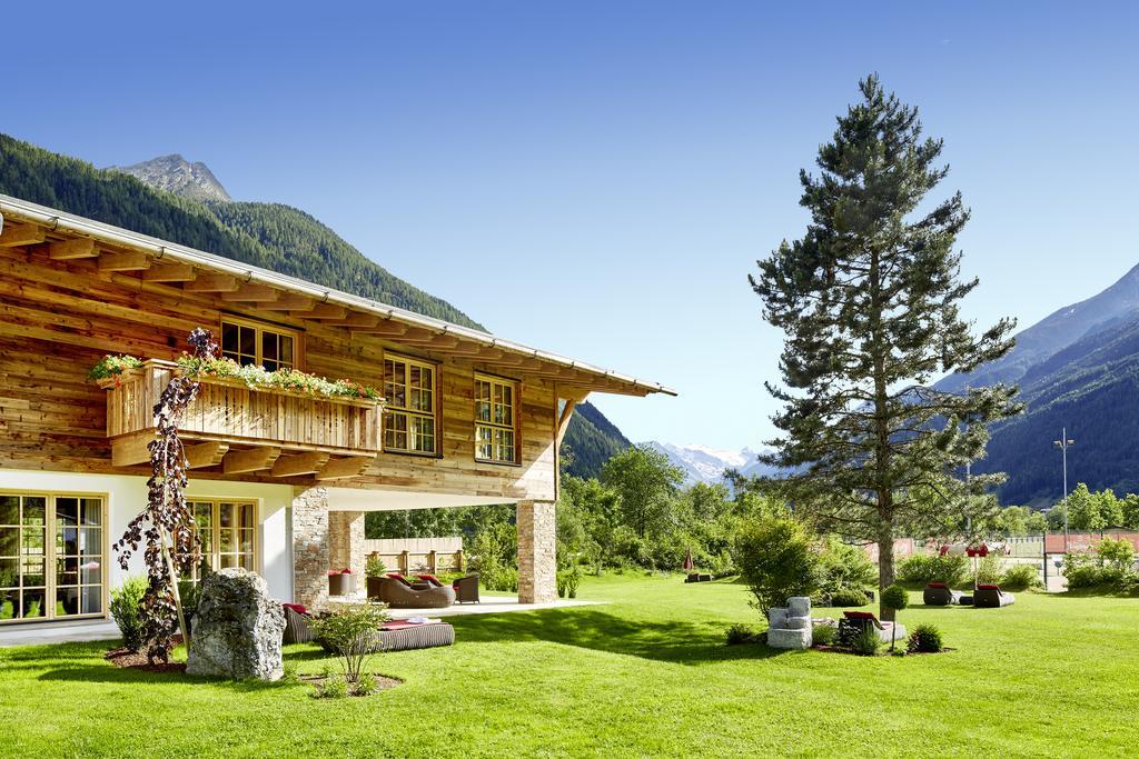 Relais&Chateaux Spa-Hotel Jagdhof Neustift im Stubaital Exterior photo