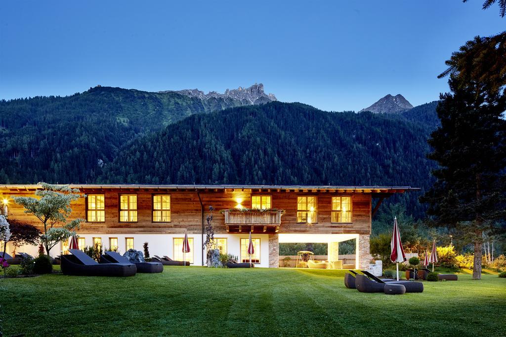 Relais&Chateaux Spa-Hotel Jagdhof Neustift im Stubaital Exterior photo